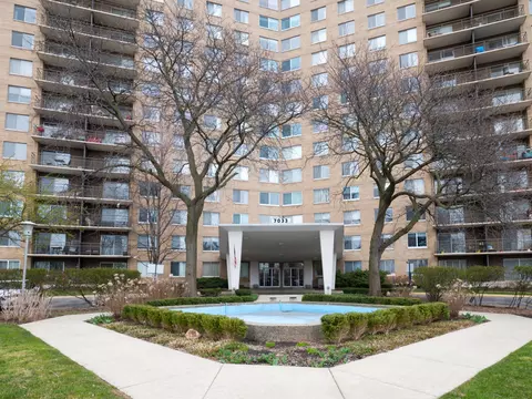 7033 N Kedzie Ave #313, Chicago, IL 60645