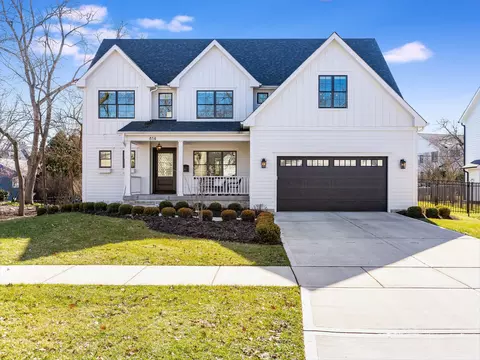 814 Wilson Ave, Naperville, IL 60540