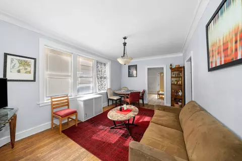 Dining - 7448 N Artesian Ave, Chicago, IL 60645 photo 2 of 2