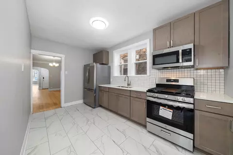 Kitchen - 7448 N Artesian Ave, Chicago, IL 60645 photo 1 of 4