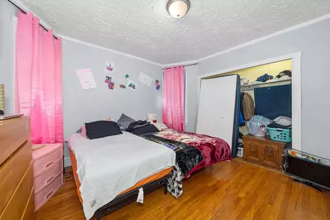 Bedroom - 7448 N Artesian Ave, Chicago, IL 60645 photo 4 of 5