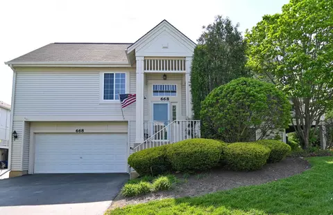 668 S Rosehall Ln, Round Lake, IL 60073