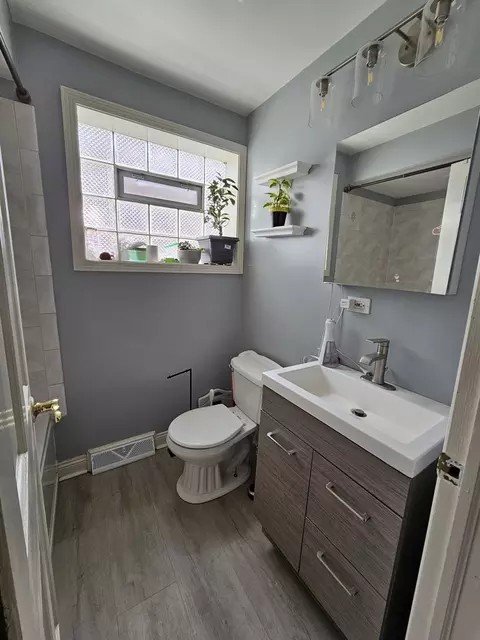 6046 S Normandy Ave, Chicago, IL 60638 photo 8