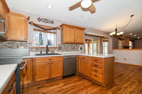Kitchen - 120 N Gadwall Ln, Downs, IL 61736 photo 2 of 5