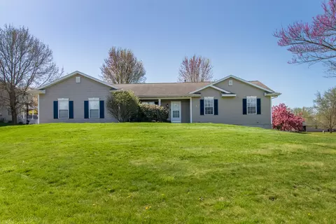 120 N Gadwall Ln, Downs, IL 61736