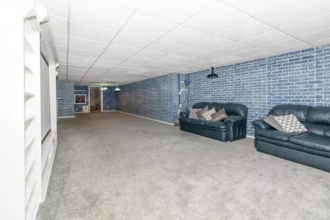 Living - 120 N Gadwall Ln, Downs, IL 61736 photo 7 of 10