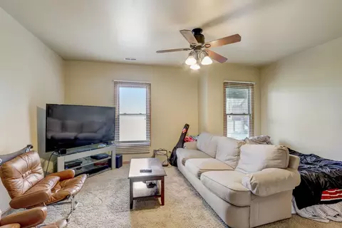 Living - 5304 Joseph Cir, Johnsburg, IL 60051 photo 8 of 8
