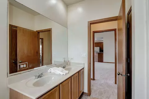 Bath - 5304 Joseph Cir, Johnsburg, IL 60051 photo 5 of 7