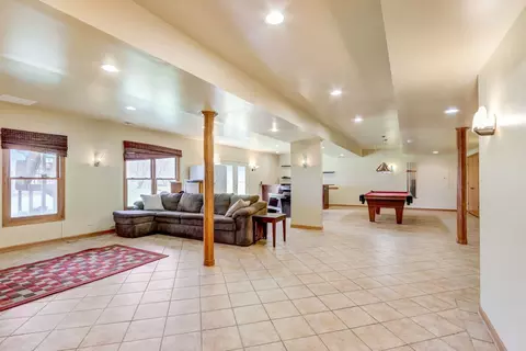 Living - 5304 Joseph Cir, Johnsburg, IL 60051 photo 7 of 8