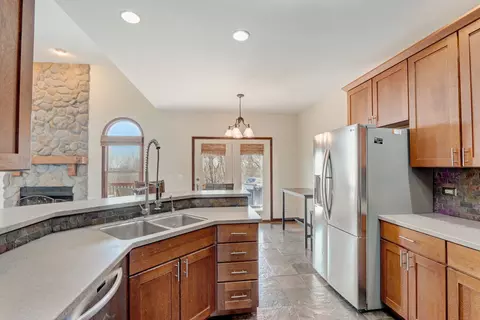 Kitchen - 5304 Joseph Cir, Johnsburg, IL 60051 photo 3 of 7