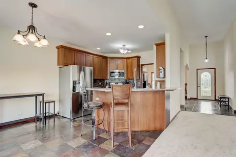 Kitchen - 5304 Joseph Cir, Johnsburg, IL 60051 photo 5 of 7