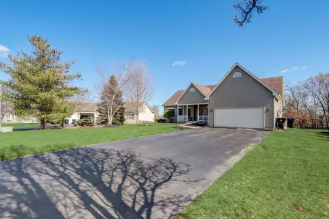 Exterior - 5304 Joseph Cir, Johnsburg, IL 60051 photo 4 of 16