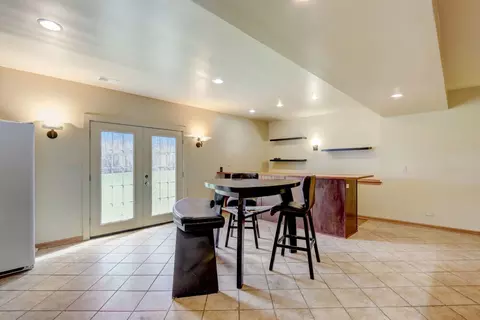 Kitchen - 5304 Joseph Cir, Johnsburg, IL 60051 photo 6 of 7