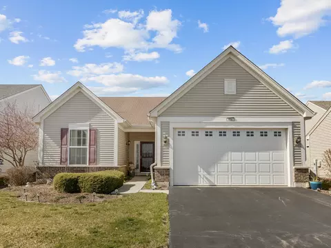 834 Scottsdale Dr, Pingree Grove, IL 60140