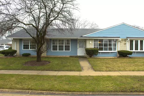 7315 Dunwood Ct #107, Fox Lake, IL 60020