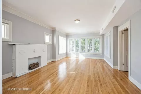 Living - 6339 S Artesian Ave, Chicago, IL 60629 photo 2 of 3
