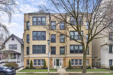312 Wisconsin Ave #3N, Oak Park, IL 60302