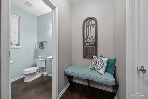 Bath - 3314 Stratton St, Elgin, IL 60124 photo 2 of 5
