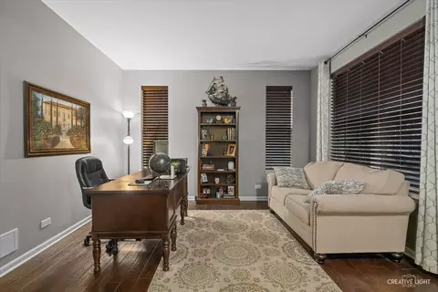 Living - 3314 Stratton St, Elgin, IL 60124 photo 1 of 6