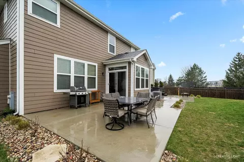Exterior - 3314 Stratton St, Elgin, IL 60124 photo 5 of 6