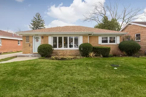 8139 N Octavia Ave, Niles, IL 60714