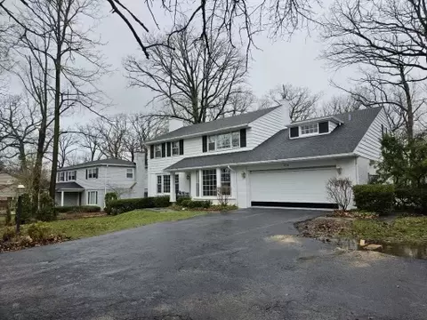 474 E Old Elm Rd, Lake Forest, IL 60045