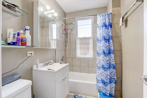 Bath - 220 E 68th St, Chicago, IL 60619 photo 2 of 2