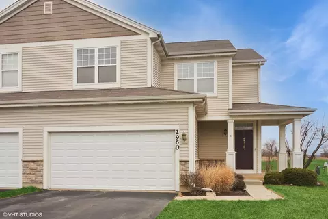 2960 Strauss Ct #2960, Woodstock, IL 60098