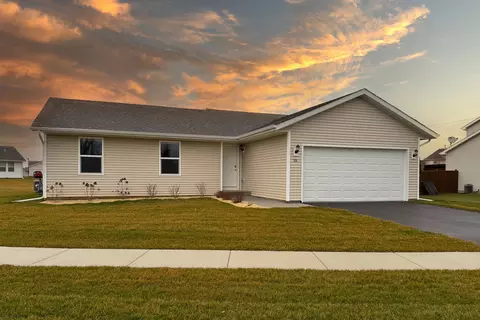 501 Fuller Ln, Belvidere, IL 61008