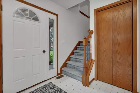 Entry Way - 3396 E 22nd Rd, Ottawa, IL 61350 photo 1 of 3