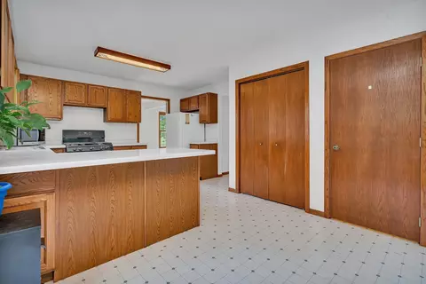 Kitchen - 3396 E 22nd Rd, Ottawa, IL 61350 photo 4 of 5