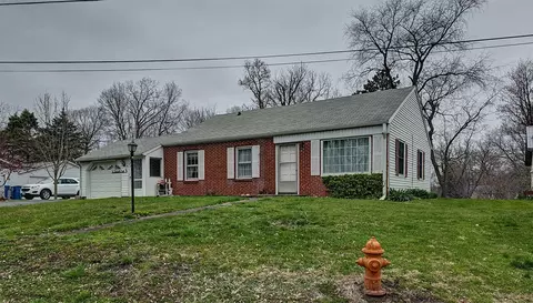 Exterior - 477 Martin St, Dixon, IL 61021 photo 3 of 8
