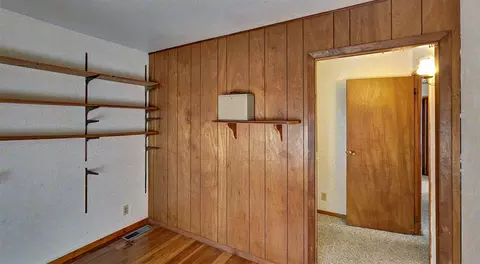 Bedroom - 477 Martin St, Dixon, IL 61021 photo 2 of 2