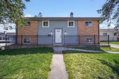 127 Windsor Ln, Glendale Heights, IL 60139
