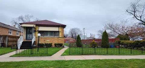 804 S 11th Ave, Maywood, IL 60153