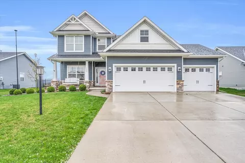 1209 Morningside Ln, Mahomet, IL 61853