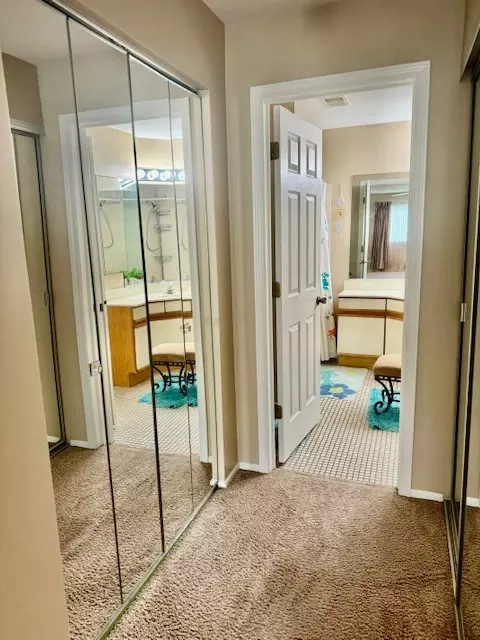 Entry Way - 1406 Tulip Ct #D2, Wheeling, IL 60090 photo 1 of 4