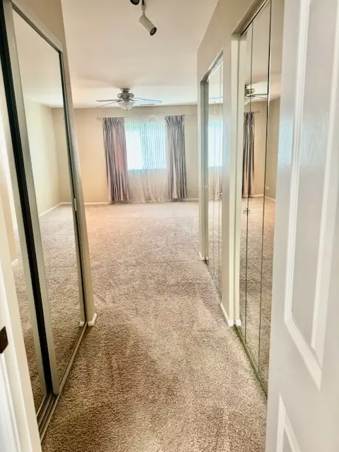 Entry Way - 1406 Tulip Ct #D2, Wheeling, IL 60090 photo 2 of 4