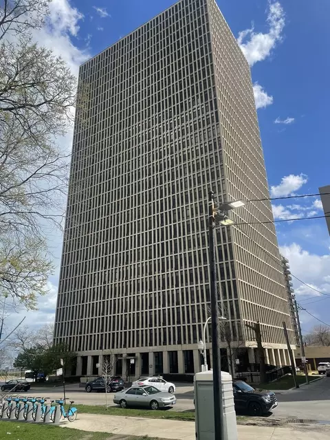 6700 S South Shore Dr #5G, Chicago, IL 60649