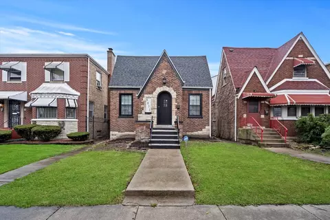 8611 S Dorchester Ave, Chicago, IL 60619