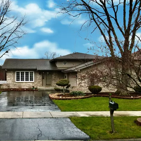 20132 Catalpa Ave, Lynwood, IL 60411