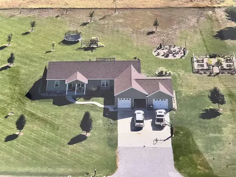 581 E County Road 1250 N, Tuscola, IL 61953