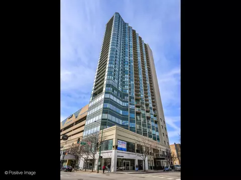 111 W Maple St #1712, Chicago, IL 60610