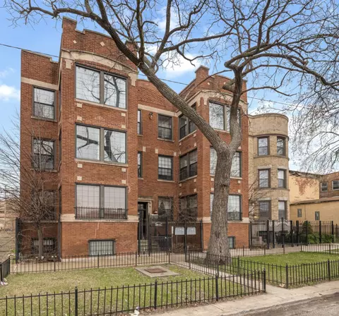 4911 S Prairie Ave #2N, Chicago, IL 60615