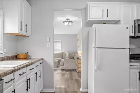 Kitchen - 115 Summer St, Maple Park, IL 60151 photo 2 of 5