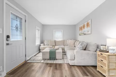 Living - 115 Summer St, Maple Park, IL 60151 photo 1 of 2