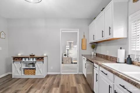 Kitchen - 115 Summer St, Maple Park, IL 60151 photo 1 of 5