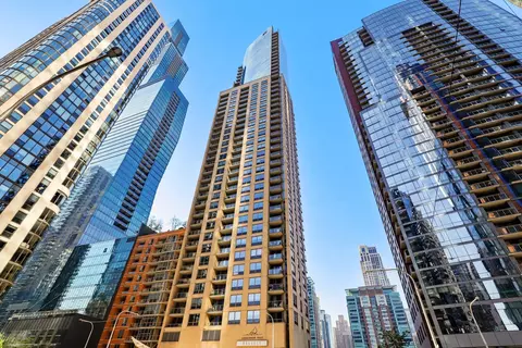420 E Waterside Dr #1502, Chicago, IL 60601