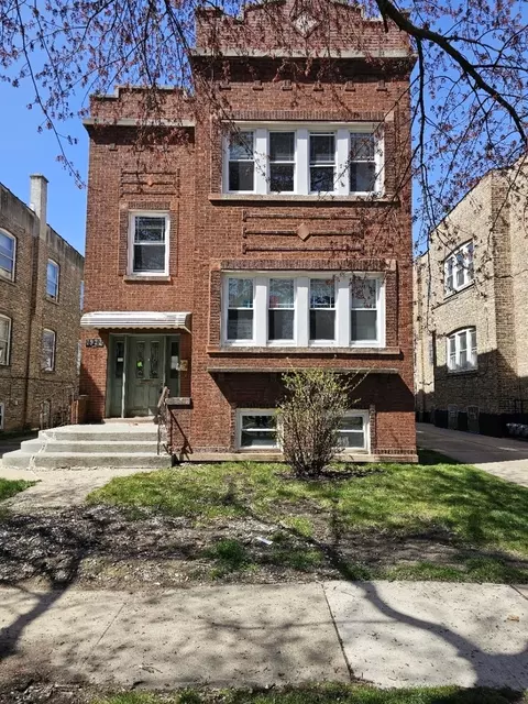 1922 Elmwood Ave, Berwyn, IL 60402