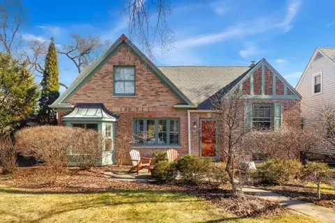 2519 Prospect Ave, Evanston, IL 60201